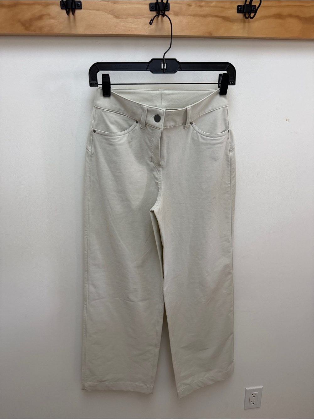 lululemon athletica Cream Wide-Leg Cropped Pants